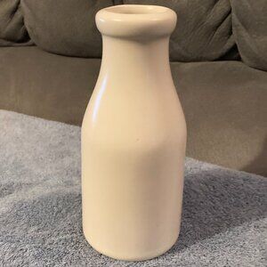 VTG 1990's Pfaltzgraff Stoneware Farmhouse Milk Bottle/Vase-Off-White-8" H-EUC
